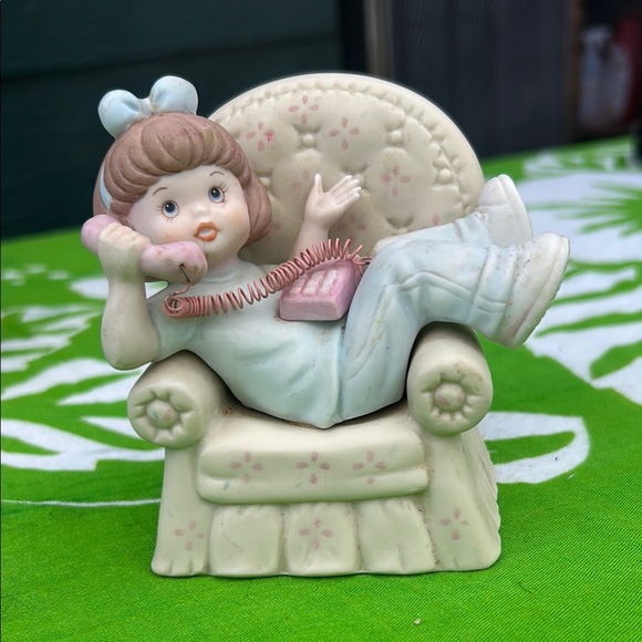 Enesco Other - Enesco 1992 Sisters and Best Friends Porcelain Figurine